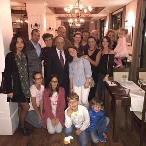 Meet your Posher, Buki